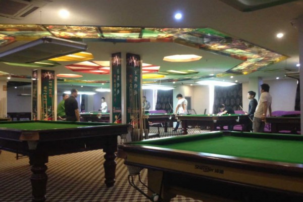 山城雾气浓，桑拿情更浓